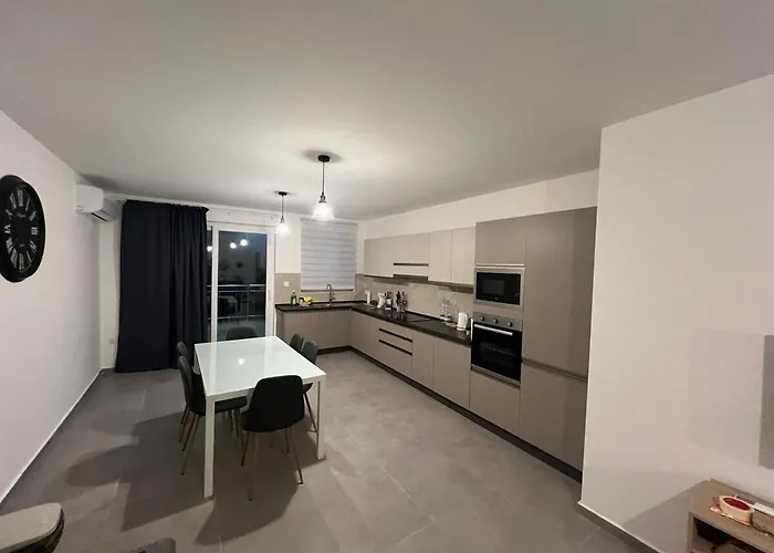 Stylish 3 Bedroom In Saint Paul Bay * St. Paul's Bay